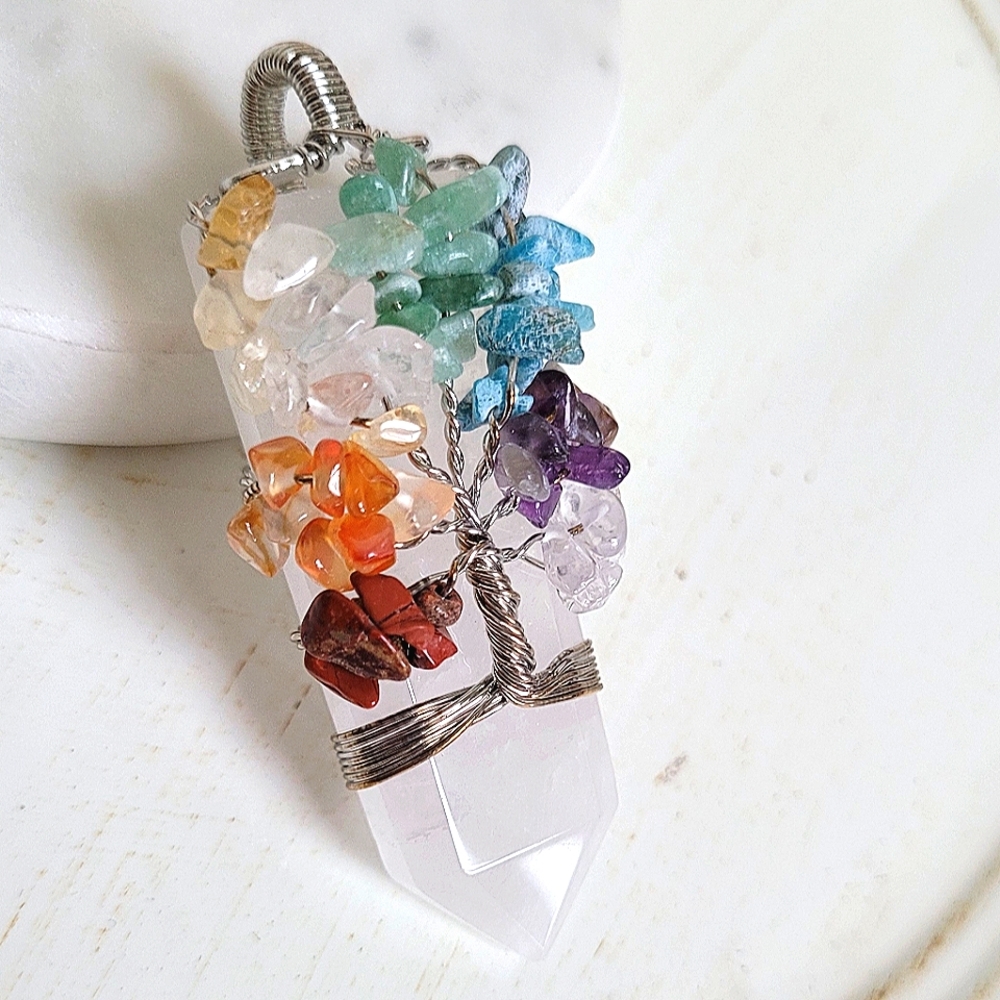 100% Genuine Crystal Quartz Tree of Life Stone Prism Amulet Handmadw NWT